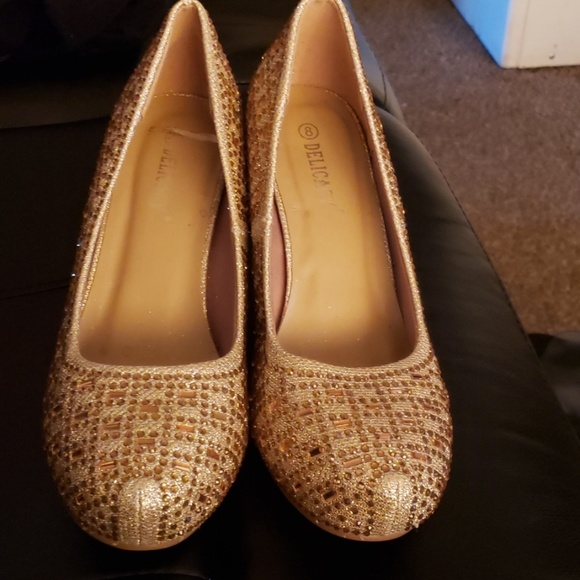 Heels - Picture 2 of 3